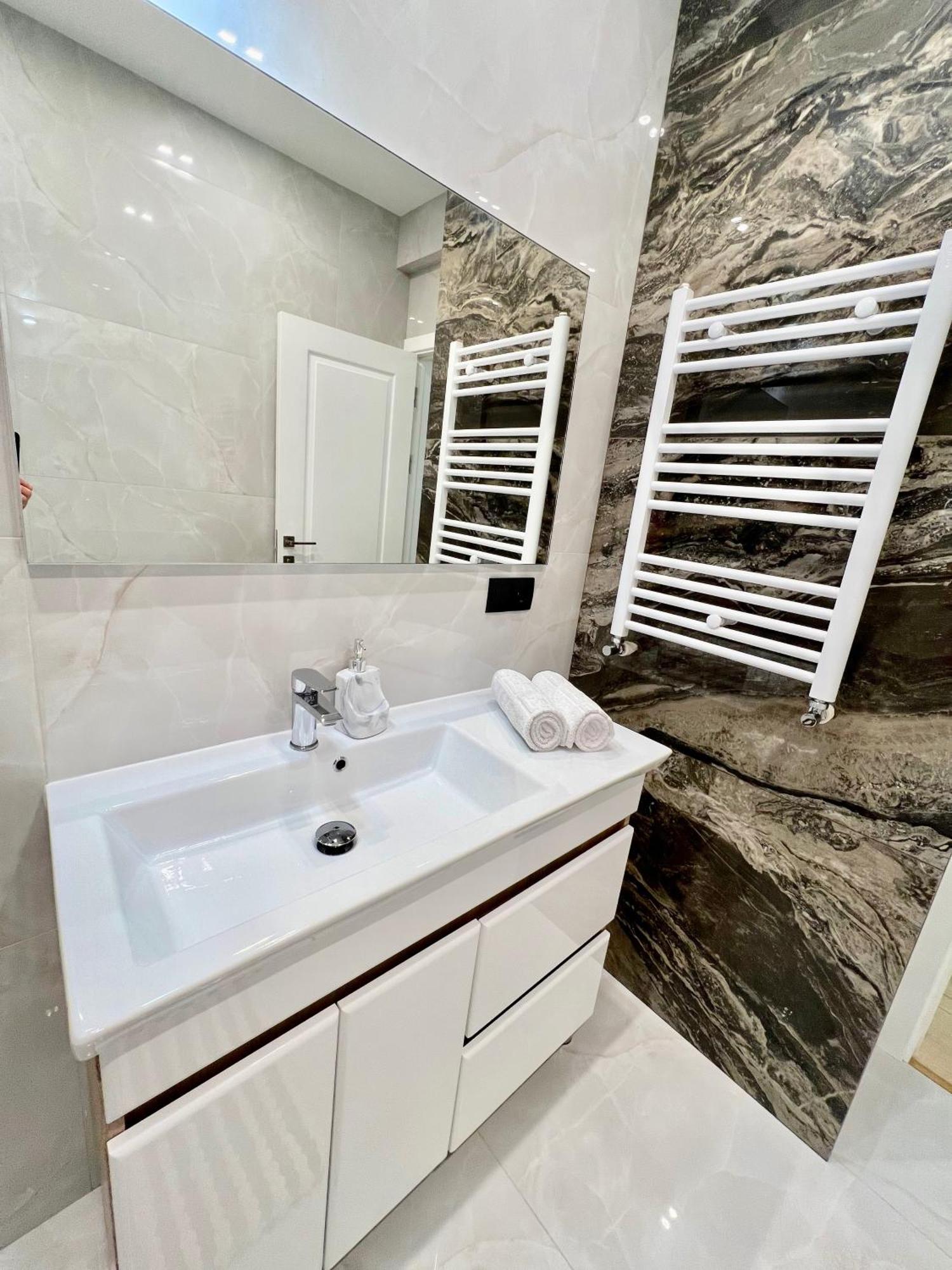 Apartament Airport Chişinău Esterno foto